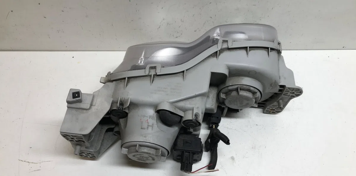 Phare gauche Hyundai COUPE II (GK) 1.6 16v (2002-2009) occasion