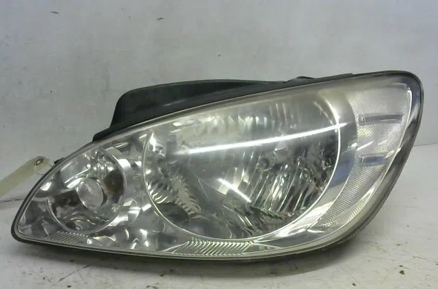 Phare gauche Hyundai GETZ (TB) 1.5 crdi (2003-2005) occasion