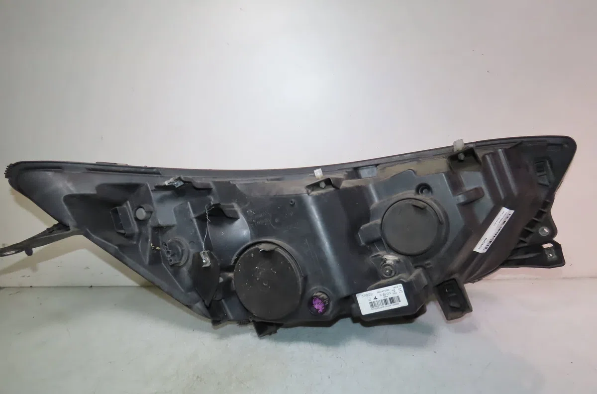 Phare gauche Iveco DAILY VI Camionnette 35s18, 35c18, 40c18, 50c18, 60c18, 65c18, 70c18 (2016) occasion