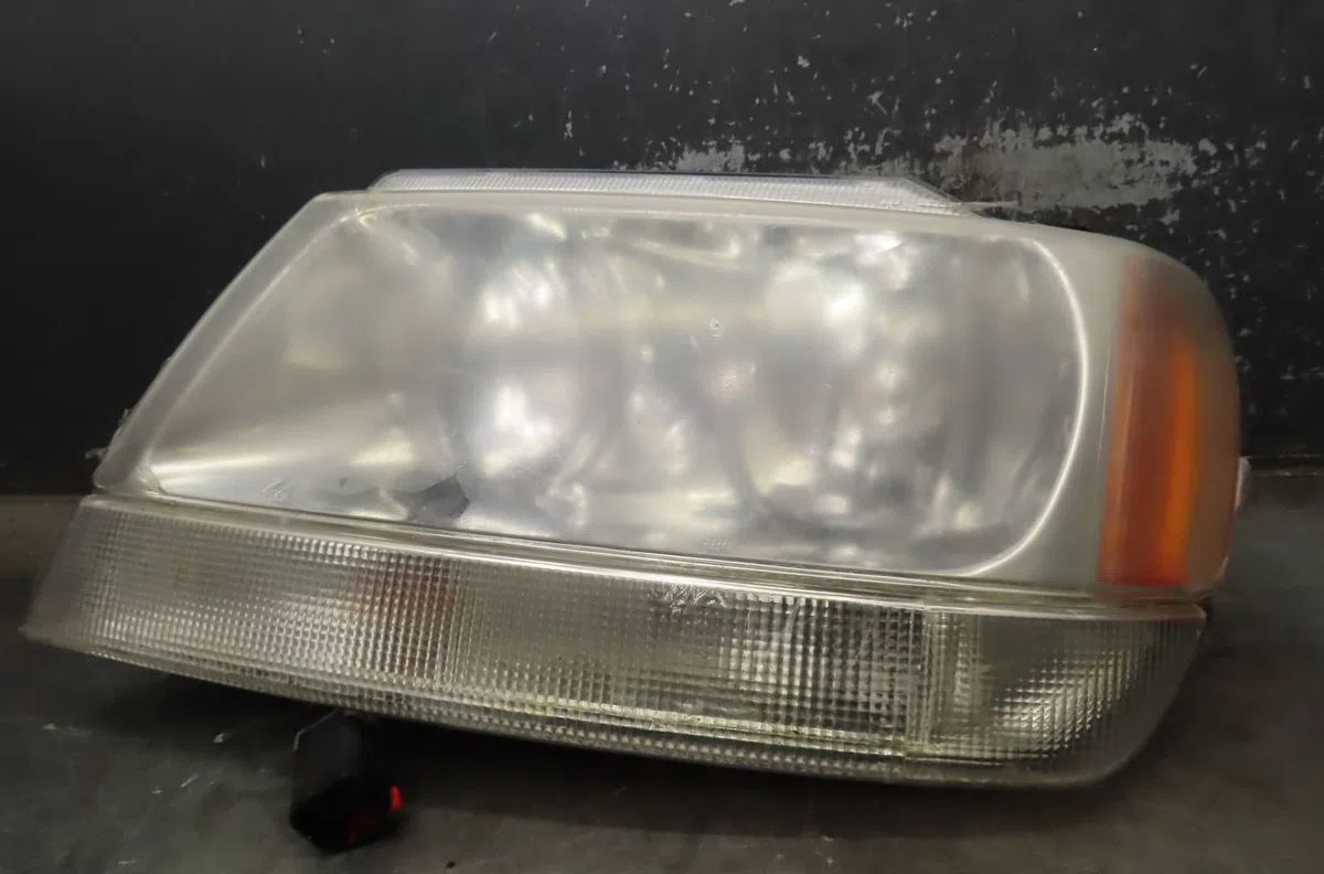Phare gauche Jeep GRAND CHEROKEE II (WJ, WG) 4.0 4x4 (1999-2005) occasion