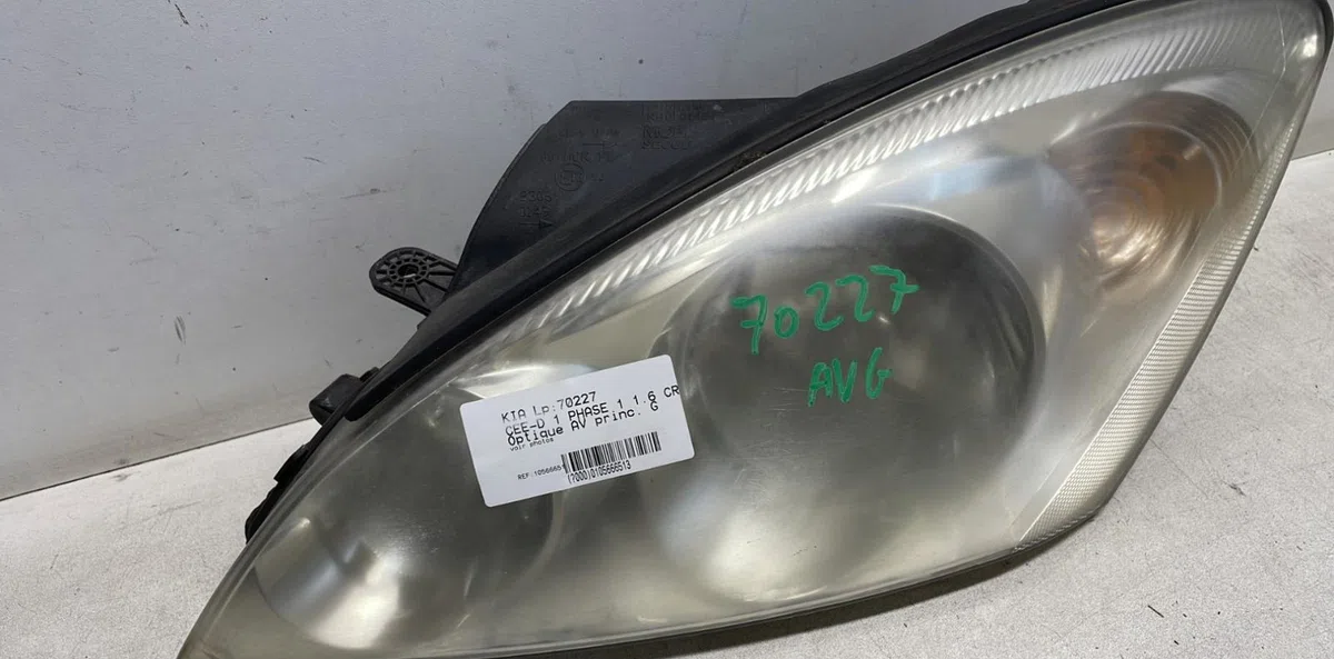 Phare gauche Kia CEE'D 3-5 portes (ED) 1.6 crdi 115 (2006-2012) occasion