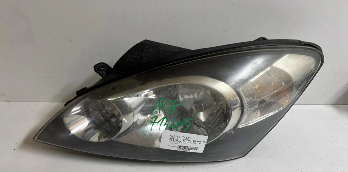 Phare gauche Kia CEE'D SW (ED) 1.6 crdi 115 (2007-2012) occasion