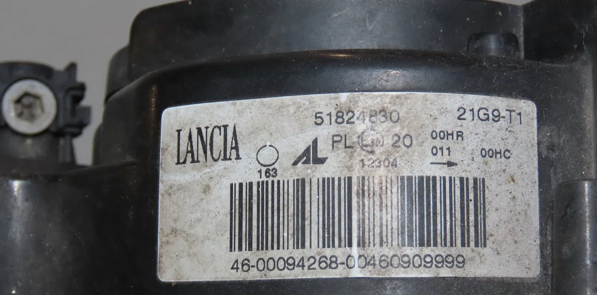 Phare gauche Lancia DELTA III (844_) 1.6 d multijet (844.axf11, 844.axf1a) (2008-2014) occasion