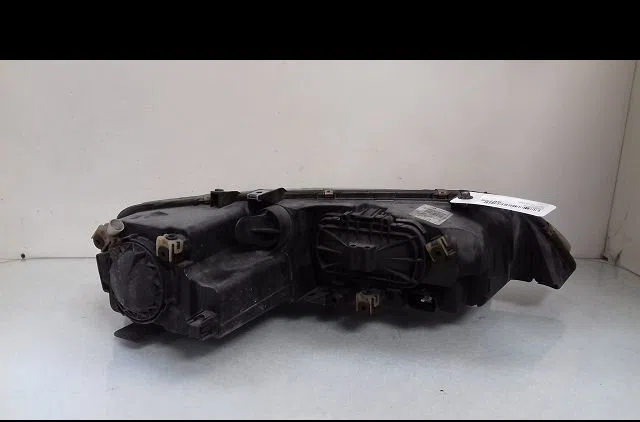 Phare gauche Mazda 6 Hatchback (GG) 2.0 di (gg14) (2002-2007) occasion