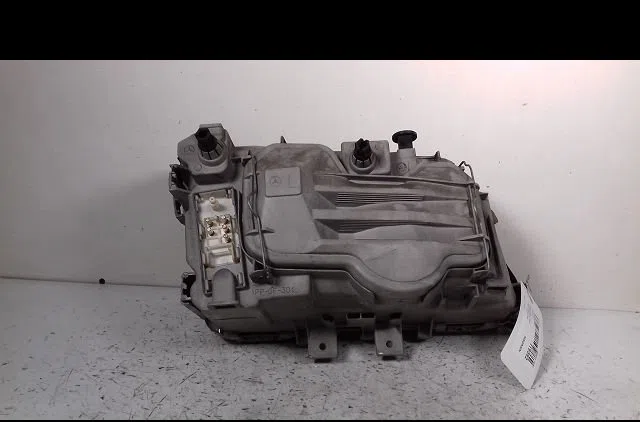 Phare gauche Mercedes-benz CLASSE C (W202) C 180 (202.018) (1993-2000) 4 portes occasion