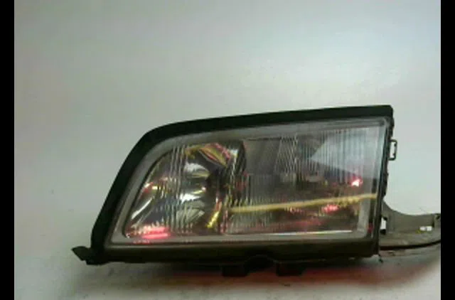 Phare gauche Mercedes-benz CLASSE C (W202) C 230 (202.023) (1996-1997) occasion