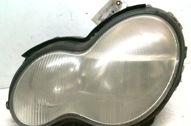 Phare gauche Mercedes-benz CLASSE C (W203) C 220 cdi (203.006) (2000-2007) 4 portes occasion