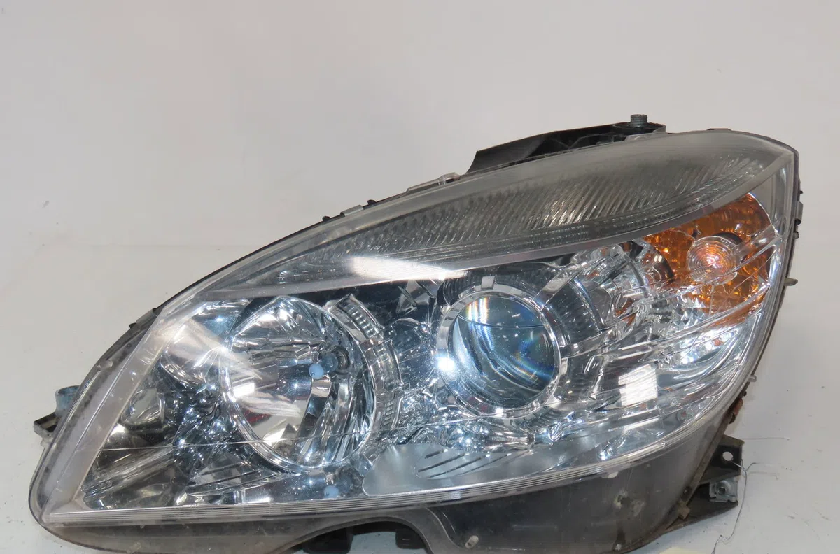 Phare gauche Mercedes-benz CLASSE C (W204) C 320 cdi (204.022) (2007-2014) occasion