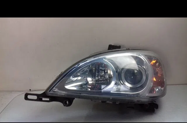 Phare gauche Mercedes-benz CLASSE M (W163) Ml 400 cdi (163.128) (2001-2005) occasion