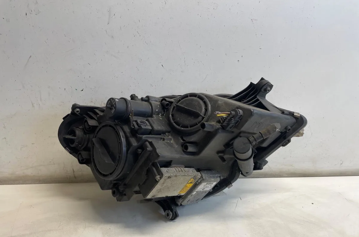 Phare gauche Mercedes-benz CLS (C219) Cls 320 cdi (219.322) (2005-2010) occasion