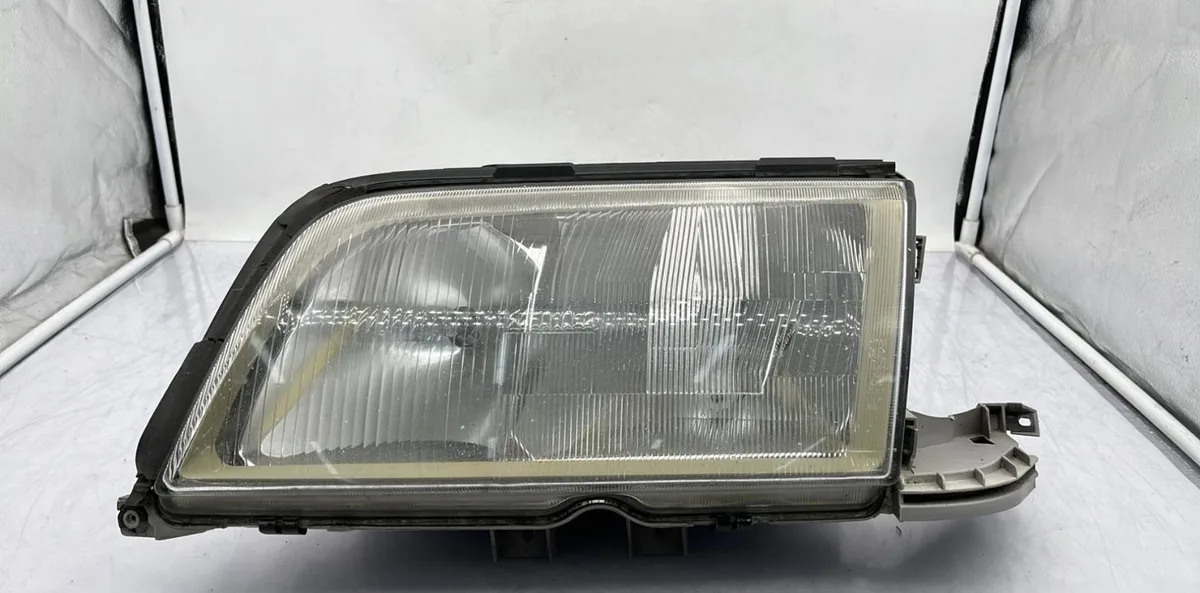 Phare gauche MERCEDES CLASSE C 202 PHASE 1 occasion