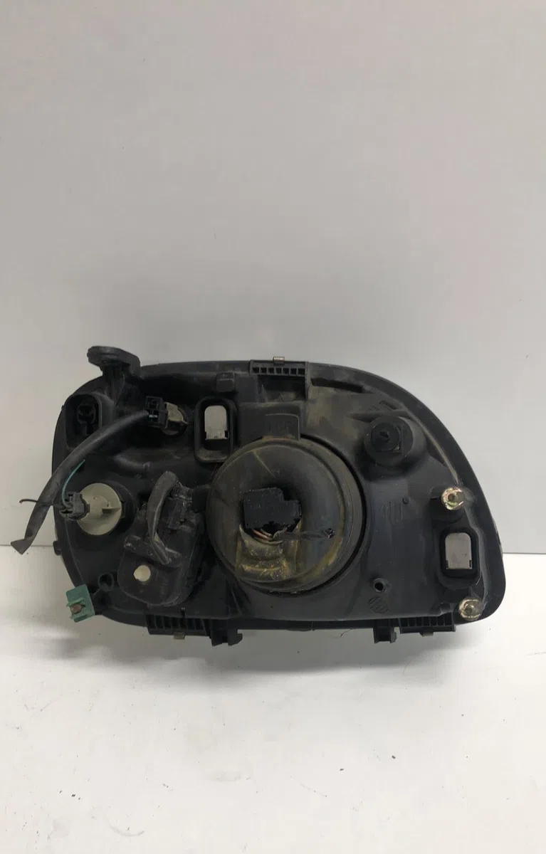 Phare gauche Nissan MICRA II (K11) 1.0 i 16v (1992-2000) occasion