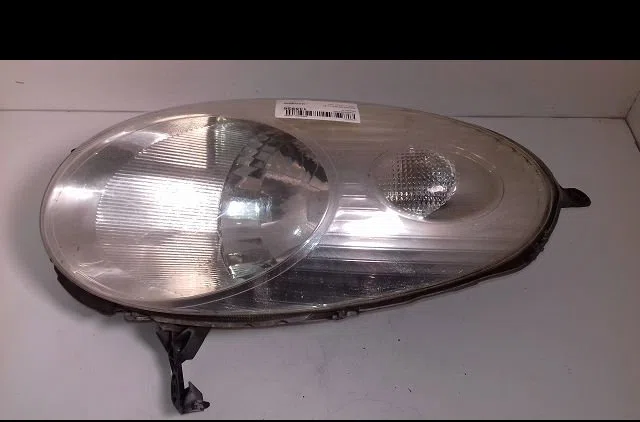 Phare gauche Nissan MICRA III (K12) 1.2 16v (2003-2010) occasion