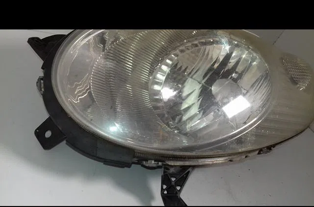 Phare gauche Nissan MICRA III (K12) 1.2 16v (2003-2010) occasion