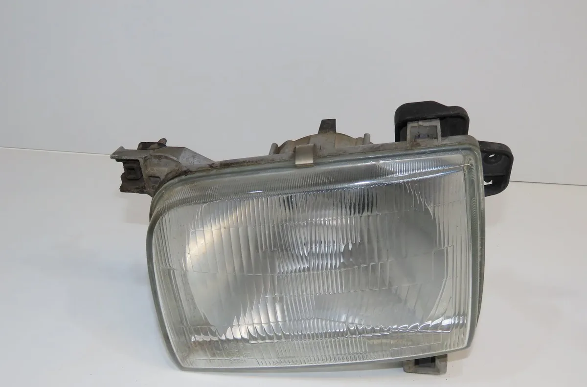 Phare gauche Nissan PICK UP (D22) 2.5 td 4wd (1998-2005) occasion