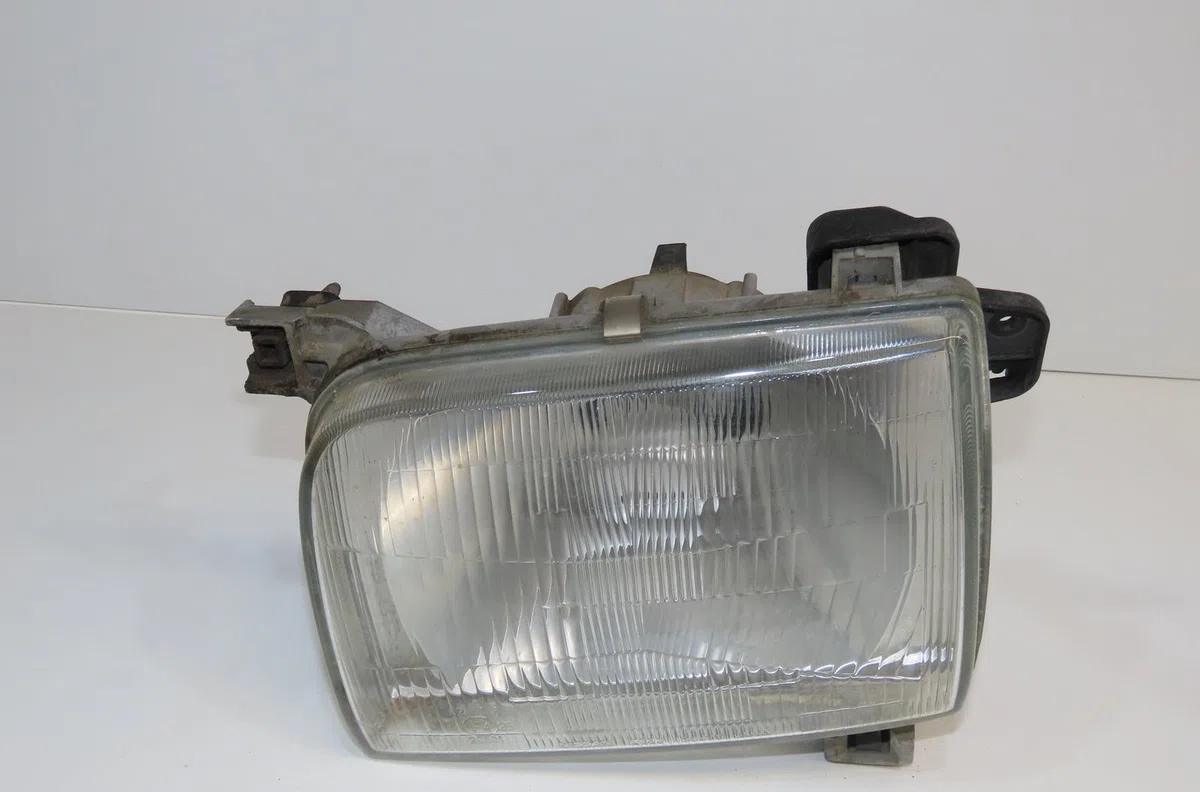 Phare gauche Nissan PICK UP (D22) 2.5 td 4wd (1998-2005) occasion