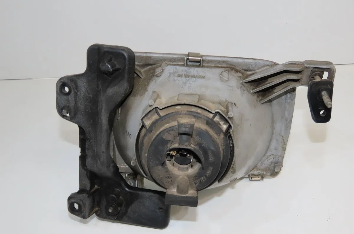 Phare gauche Nissan PICK UP (D22) 2.5 td 4wd (1998-2005) occasion