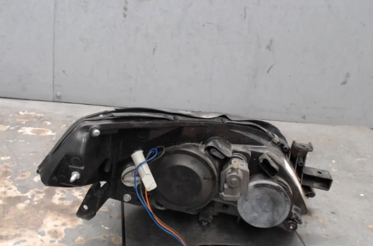 Phare gauche Nissan PRIMERA Hatchback (P12) 1.9 dci (2003-2007) occasion