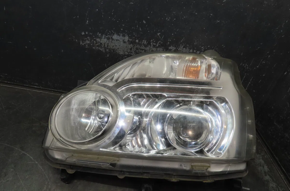 Phare gauche Nissan X-TRAIL II (T31) 2.0 dci 4x4 (2007-2013) occasion