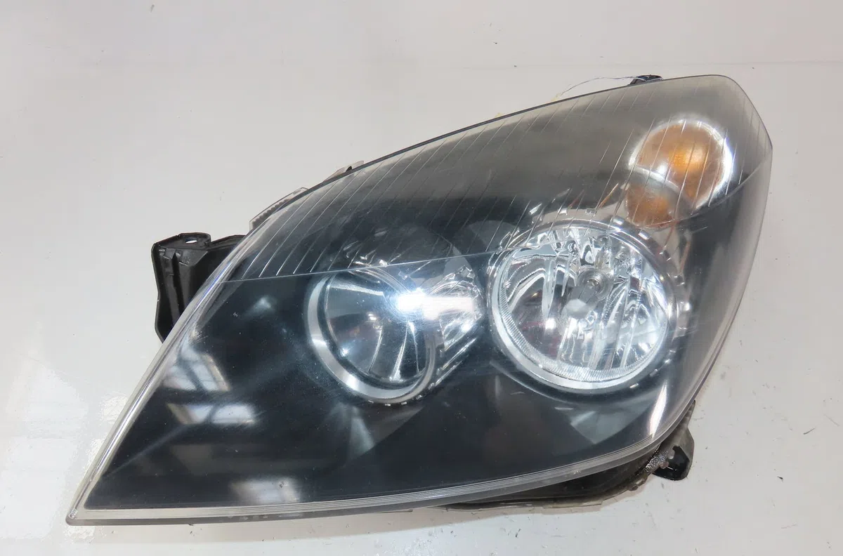 Phare gauche Opel ASTRA H TwinTop (A04) 1.9 cdti (l67) (2005-2010) occasion