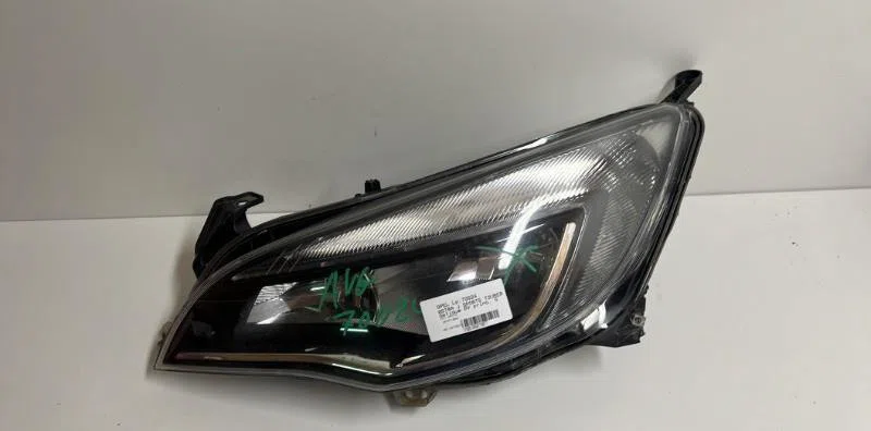 Phare gauche Opel ASTRA J Sports Tourer (P10) 1.7 cdti (35) (2010-2015) occasion