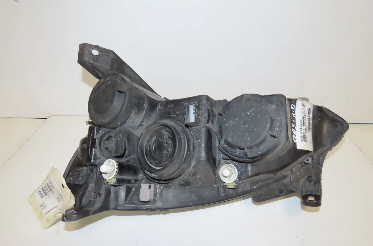 Phare gauche Opel CORSA C (X01) 1.2 (f08, f68) (2000-2009) occasion