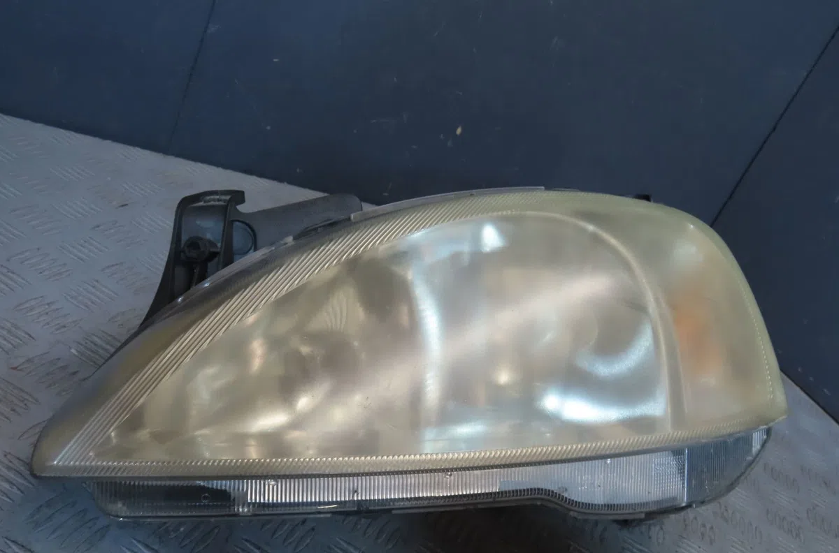 Phare gauche Opel CORSA C (X01) 1.7 dti (f08, f68) (2000-2009) 5 portes occasion