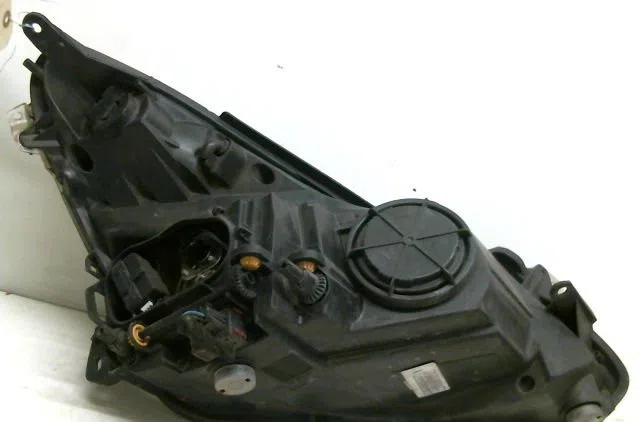 Phare gauche Opel CORSA D (S07) 1.3 cdti (l08, l68) (2006-2014) 3 portes occasion