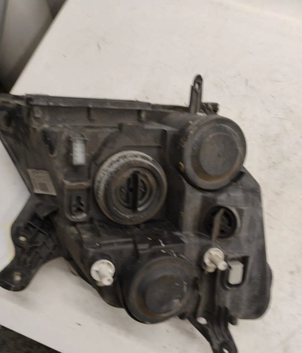 Phare gauche Opel MERIVA A Monospace (X03) 1.6 16v (e75) (2003-2006) occasion