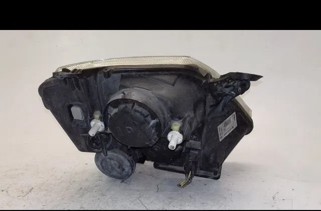 Phare gauche Opel MERIVA A Monospace (X03) 1.7 cdti (e75) (2003-2010) occasion