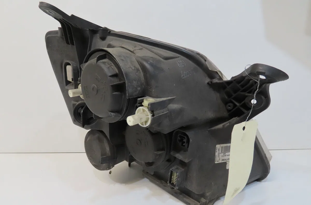 Phare gauche Opel MERIVA A Monospace (X03) 1.7 cdti (e75) (2003-2010) occasion