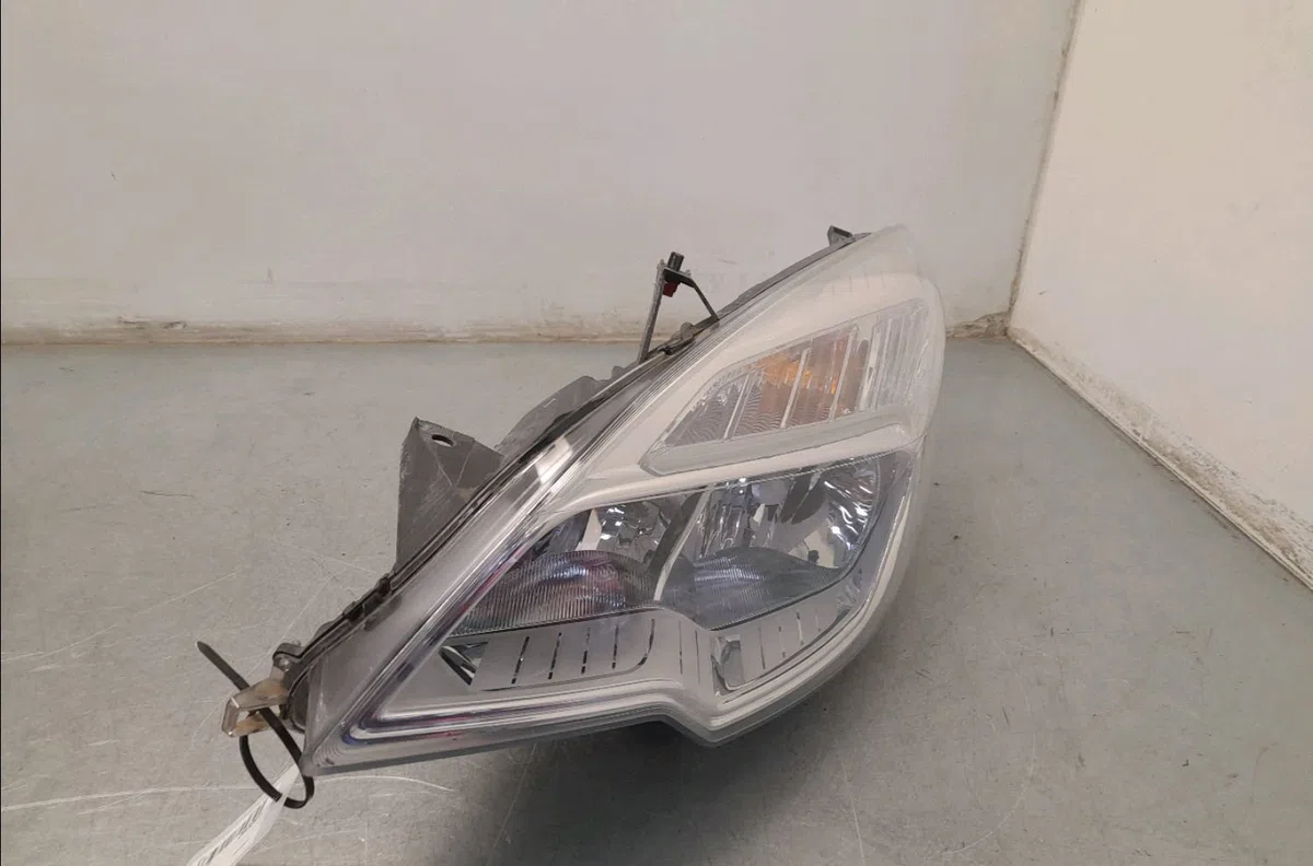 Phare gauche Opel MERIVA B Monospace (S10) 1.7 cdti (75) (2010-2017) occasion