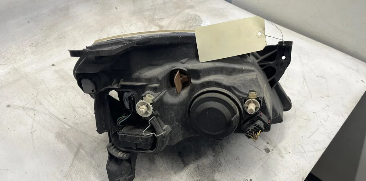 Phare gauche Opel TIGRA TwinTop (X04) 1.4 (r97) (2004-2010) occasion
