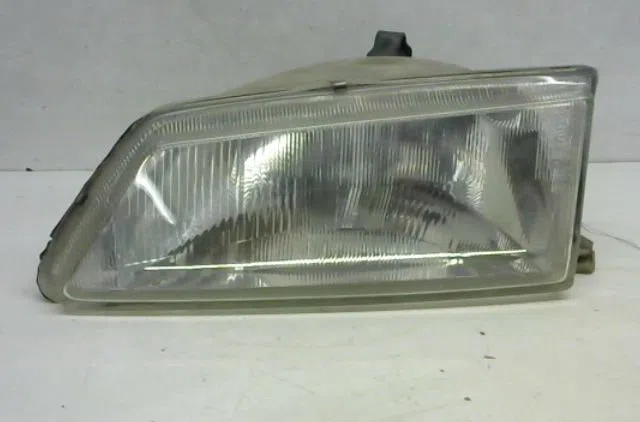 Phare gauche Peugeot 106 I (1A, 1C) 1.0 (1991-1996) occasion