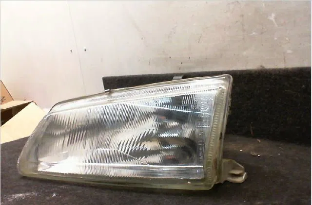 Phare gauche Peugeot 106 I (1A, 1C) 1.0 (1991-1996) occasion