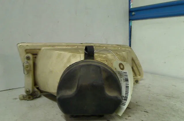 Phare gauche Peugeot 106 I (1A, 1C) 1.1 (1991-1996) occasion