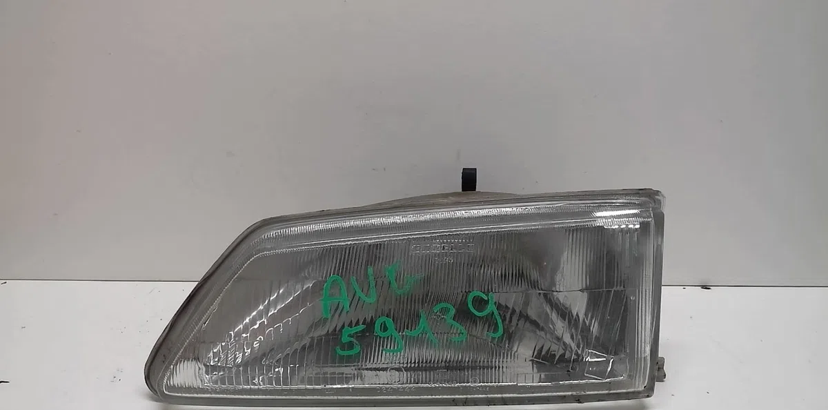 Phare gauche Peugeot 106 I (1A, 1C) 1.4 d (1992-1996) occasion