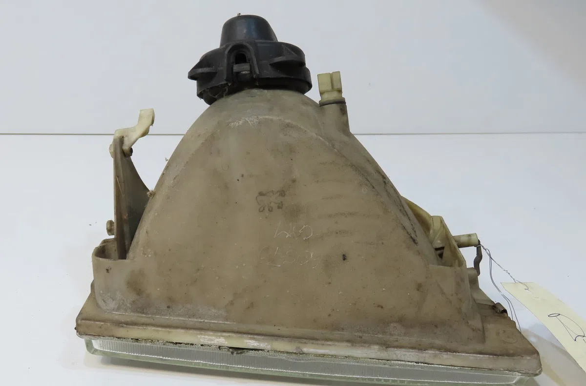Phare gauche Peugeot 205 II (20A-C) 1.7 diesel (1987-1998) occasion