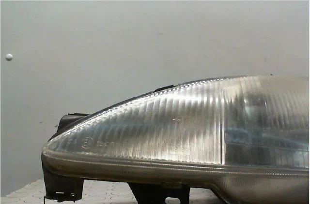 Phare gauche Peugeot 206 3-5 portes (2A-C) 1.4 hdi eco 70 (2001-2009) 5 portes occasion