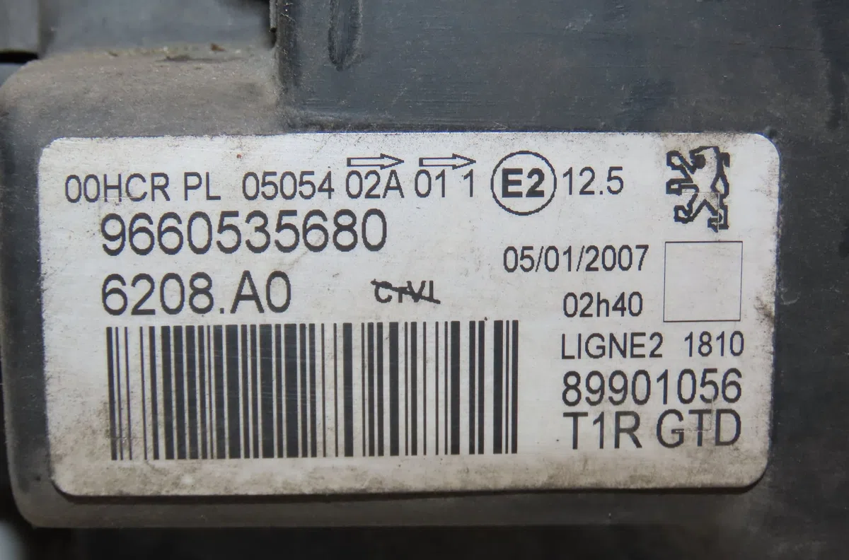 Phare gauche Peugeot 206 CC (2D) 1.6 hdi 110 (2005-2007) occasion