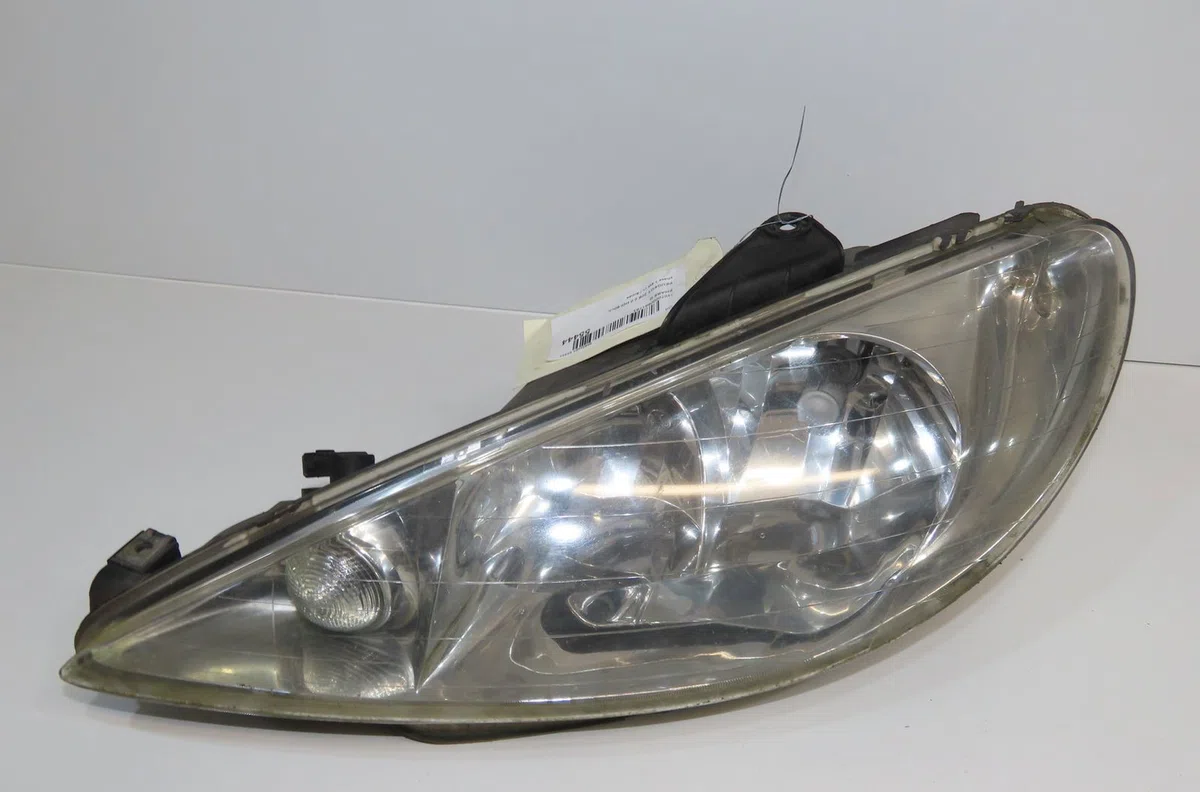 Phare gauche Peugeot 206 SW (2E-K) 2.0 hdi (2002-2007) occasion