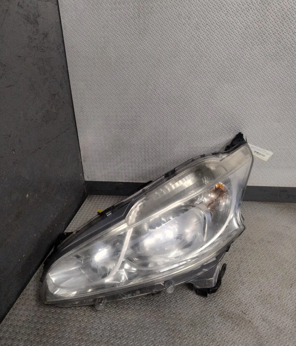 Phare gauche Peugeot 208 I (CA_, CC_) 1.0 (2012) occasion