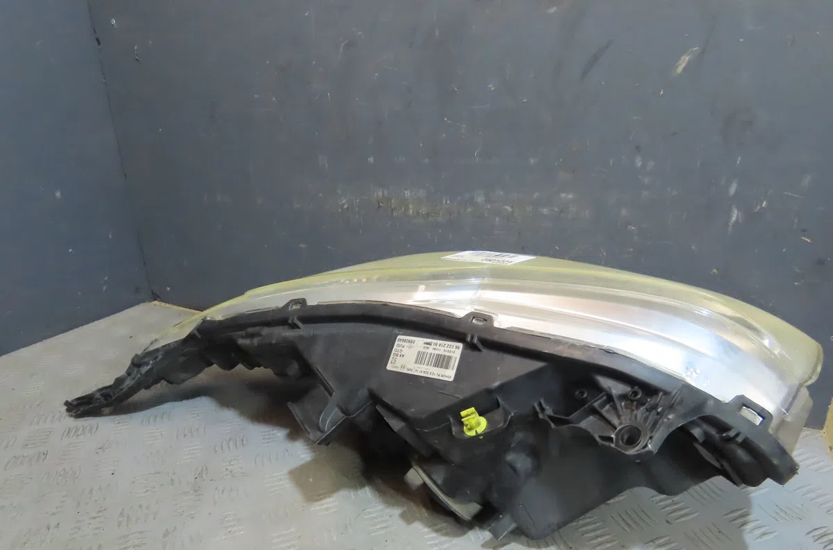 Phare gauche Peugeot 208 I (CA_, CC_) 1.6 hdi (2012) 5 portes occasion
