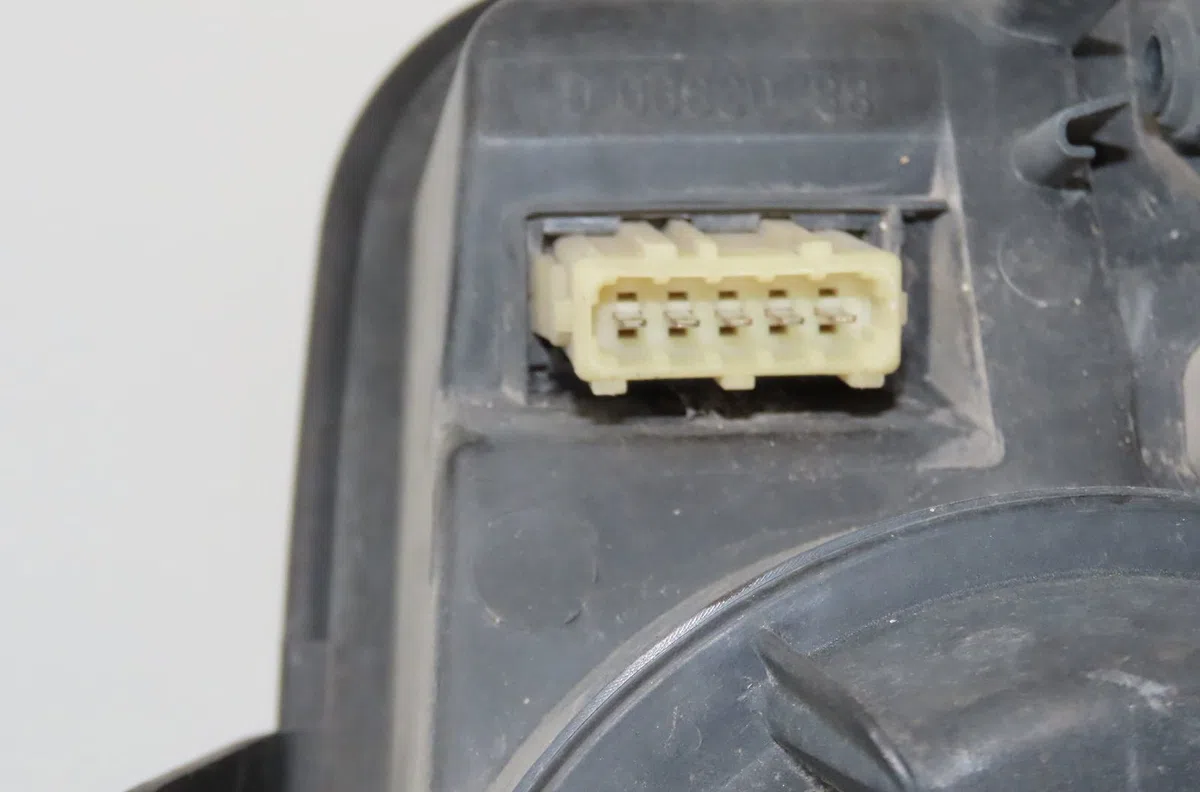 Phare gauche Peugeot 306 3-5 portes (7A, 7C, N3, N5) 1.4 (1993-2001) 5 portes occasion