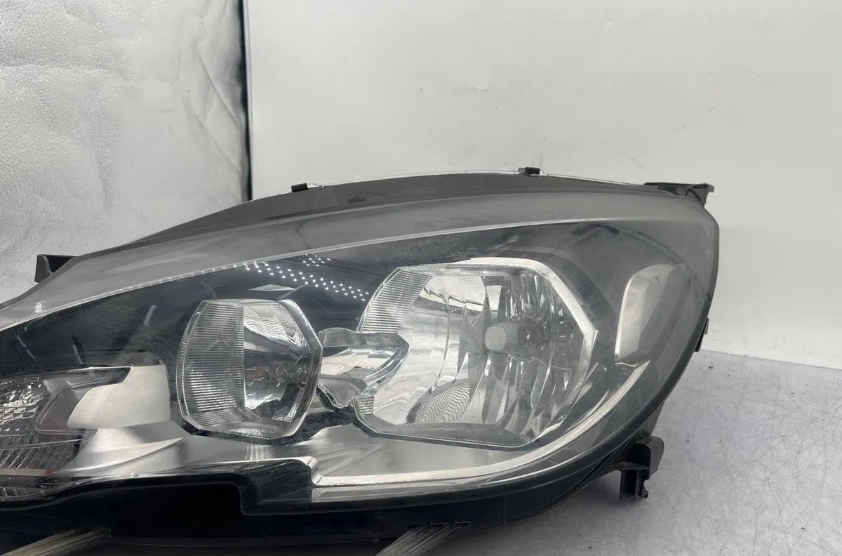 Phare gauche PEUGEOT 308 2 SW PHASE 1 BREAK occasion