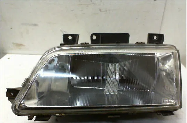 Phare gauche PEUGEOT 405  1.6 occasion