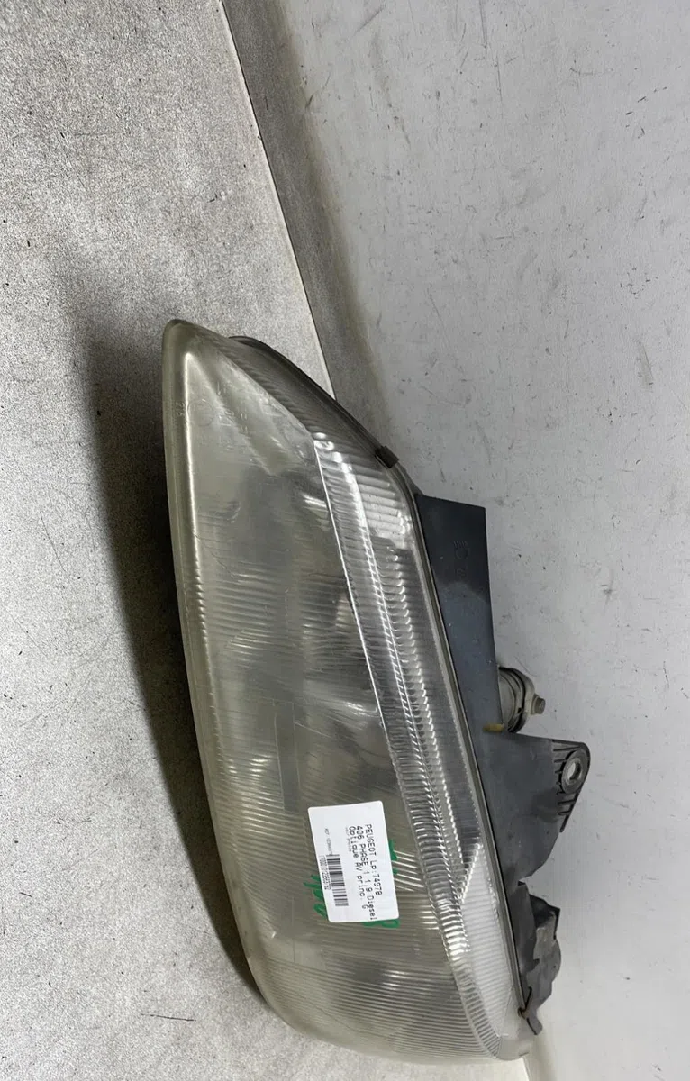 Phare gauche Peugeot 406 (8B) 1.9 td (1996-2004) occasion