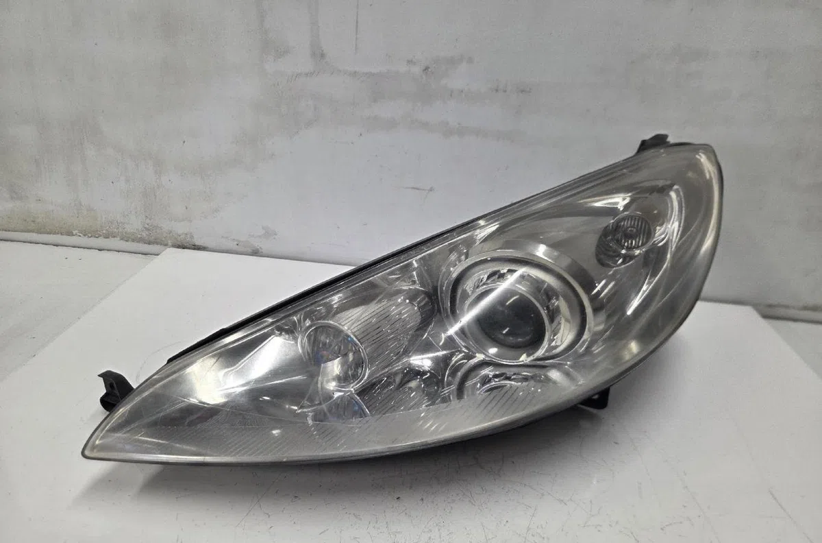 Phare gauche PEUGEOT 407 COUPE occasion