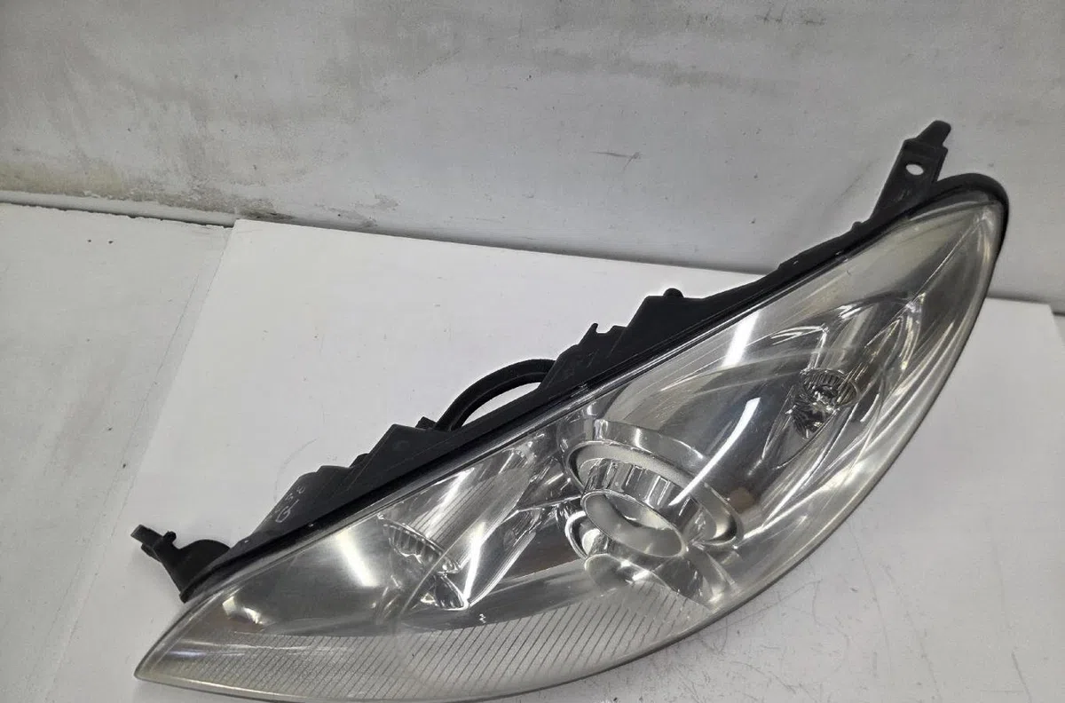 Phare gauche PEUGEOT 407 COUPE occasion