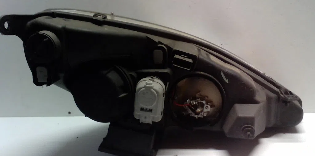Phare gauche Peugeot 607 (9D, 9U) 2.7 hdi 24v (2004-2011) occasion